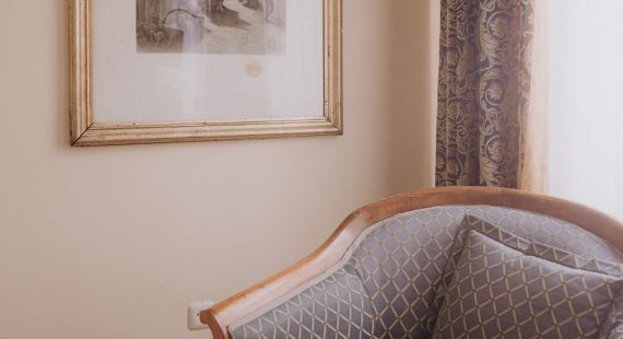 2025_PensionAmMuseum_Zwei-Bett-Zimmer-4-r3ujzseiur85c6zjbohz3llvy781rtpxgecn8odwnw