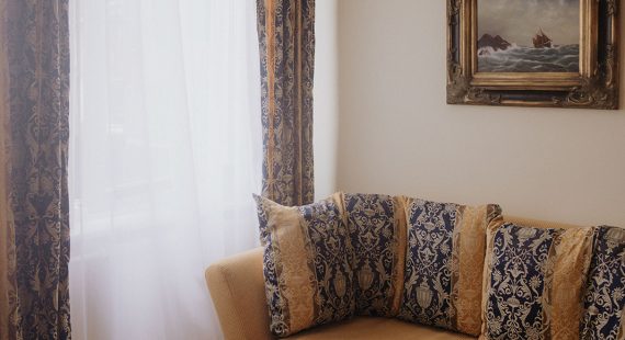 2025_PensionAmMuseum_Apartement-3-r3ujzqiuh35koz29mnopym2yrfhbcfigs51oa4gp0c